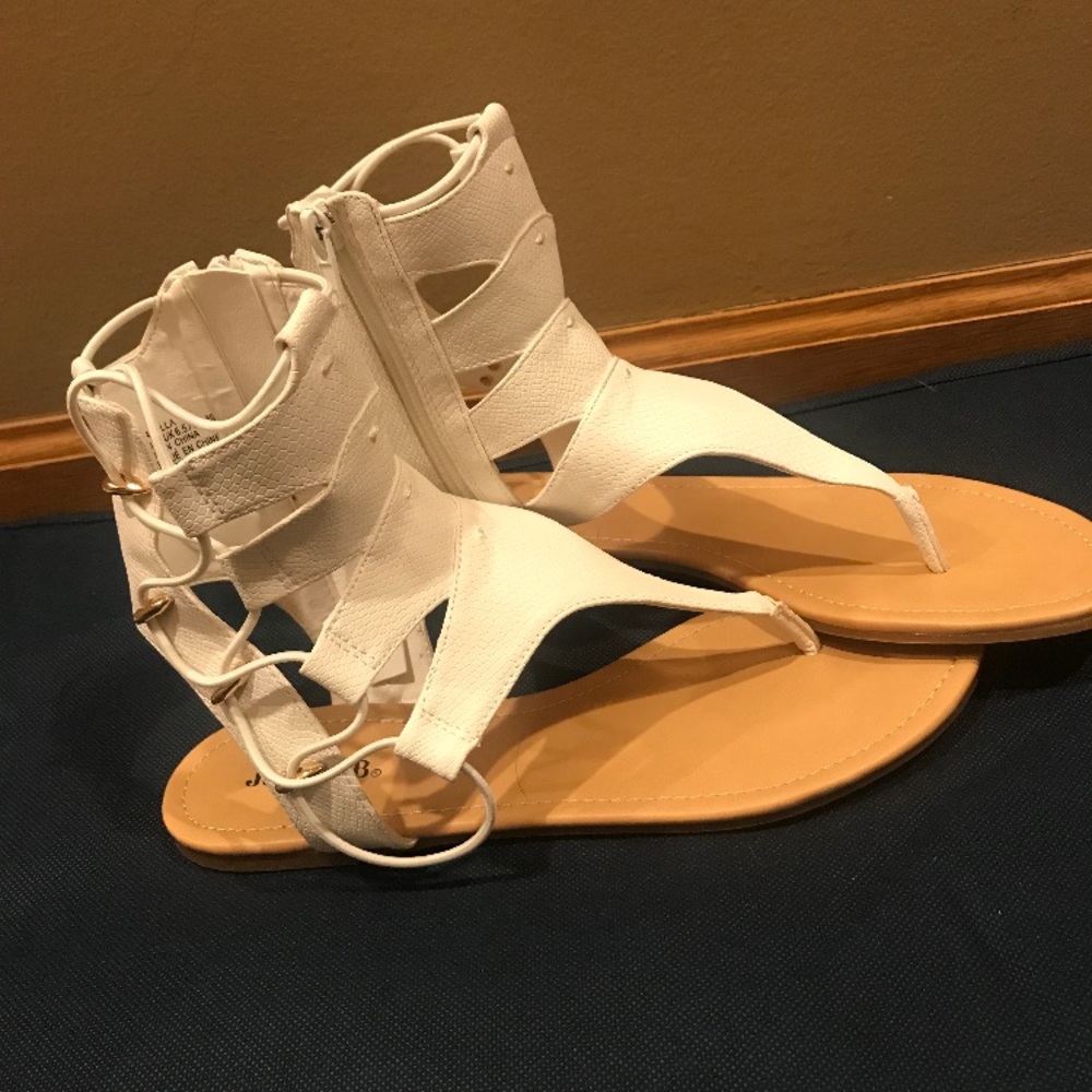 Never worn 8.5 Sandals